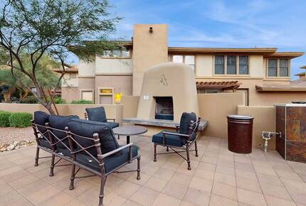 Elegant Scottsdale Retreat with Resort Amenities - Scotsdale, Arizona