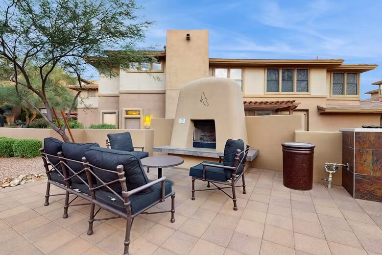 Elegant Scottsdale Retreat with Resort Amenities - Scotsdale, Arizona