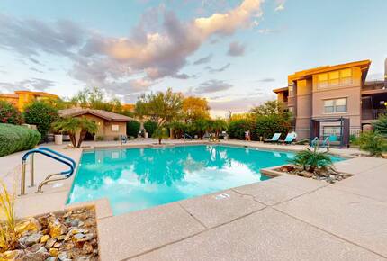 Elegant Scottsdale Retreat with Resort Amenities - Scotsdale, Arizona