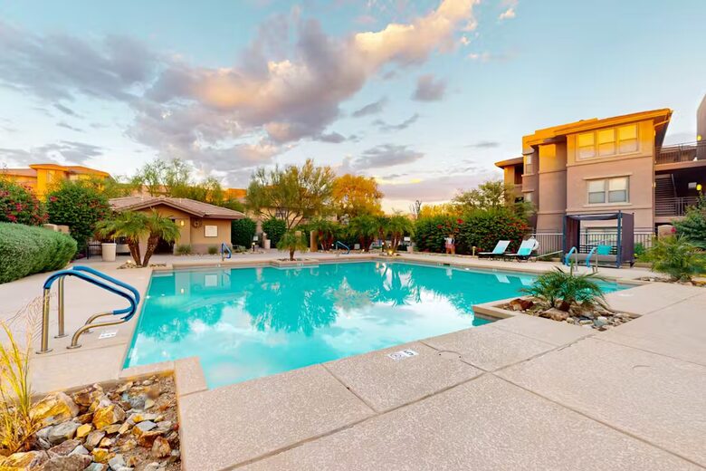 Elegant Scottsdale Retreat with Resort Amenities - Scotsdale, Arizona