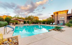 Elegant Scottsdale Retreat with Resort Amenities - Scotsdale, Arizona