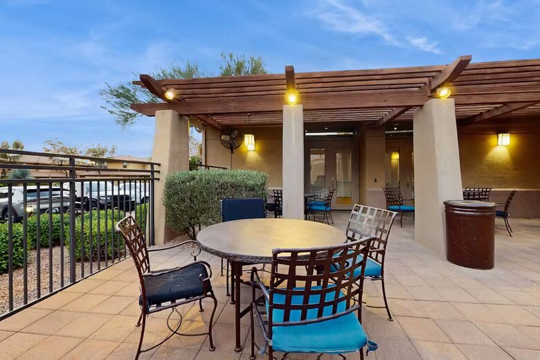 Elegant Scottsdale Retreat with Resort Amenities - Scotsdale, Arizona