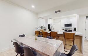 Elegant Scottsdale Retreat with Resort Amenities - Scotsdale, Arizona