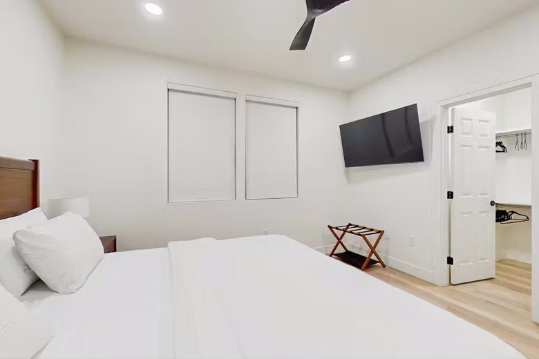 Elegant Scottsdale Retreat with Resort Amenities - Scotsdale, Arizona