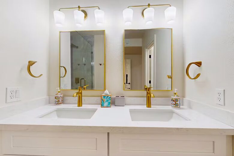 Elegant Scottsdale Retreat with Resort Amenities - Scotsdale, Arizona