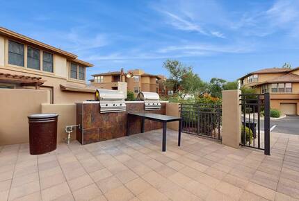 Elegant Scottsdale Retreat with Resort Amenities - Scotsdale, Arizona
