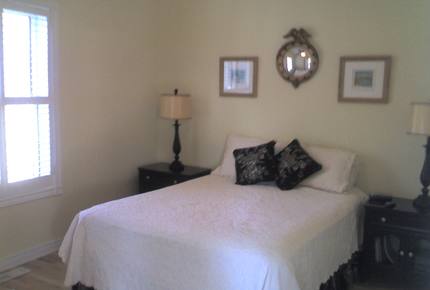 Crystal Beach Tennis & Yacht Club Beach House (Near Niagara Falls) - Crystal Beach, Canada