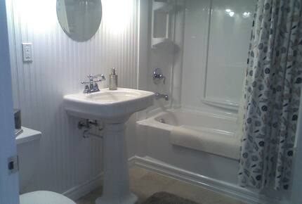 Crystal Beach Tennis & Yacht Club Beach House (Near Niagara Falls) - Crystal Beach, Canada