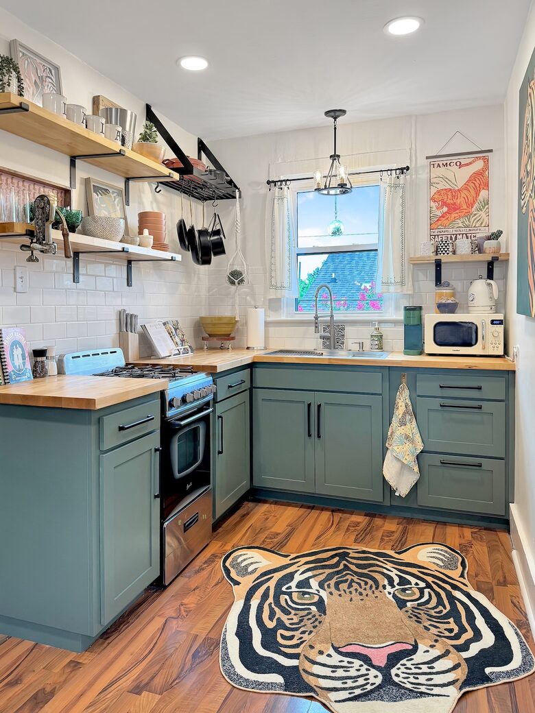 Mid City Baton Rouge Retreat with Carriage House - Baton Rouge, Louisiana