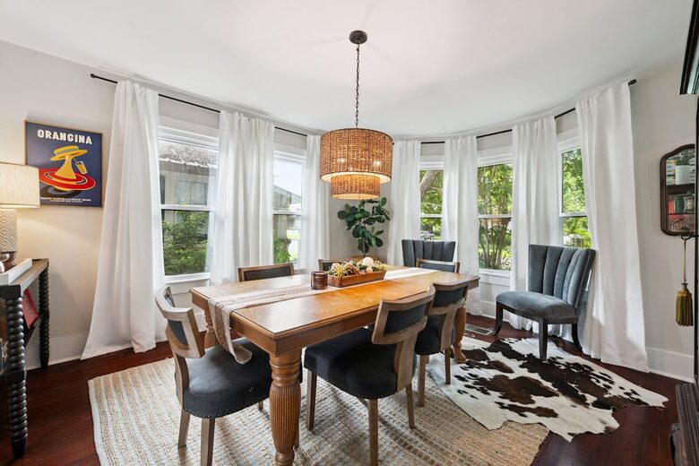 Mid City Baton Rouge Retreat with Carriage House - Baton Rouge, Louisiana