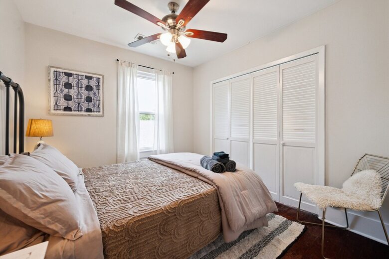 Mid City Baton Rouge Retreat with Carriage House - Baton Rouge, Louisiana