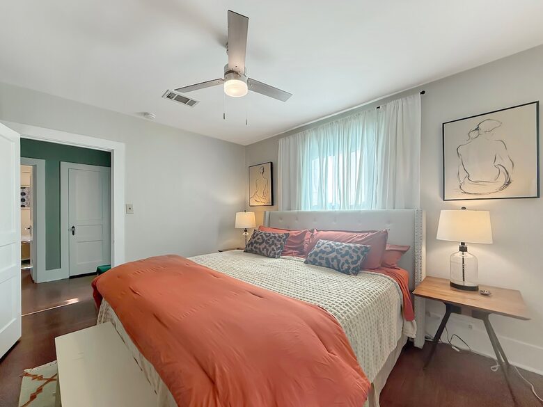 Mid City Baton Rouge Retreat with Carriage House - Baton Rouge, Louisiana