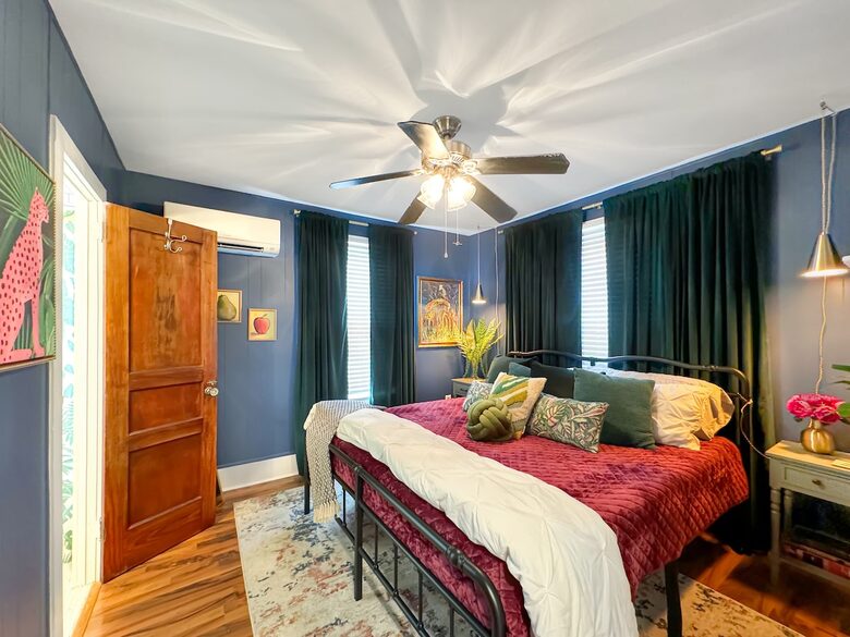 Mid City Baton Rouge Retreat with Carriage House - Baton Rouge, Louisiana