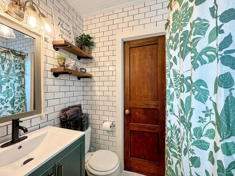 Mid City Baton Rouge Retreat with Carriage House - Baton Rouge, Louisiana