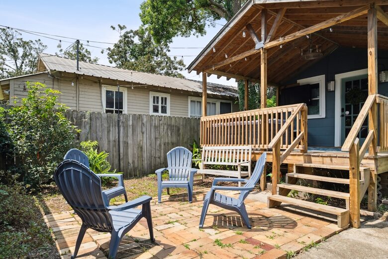 Mid City Baton Rouge Retreat with Carriage House - Baton Rouge, Louisiana