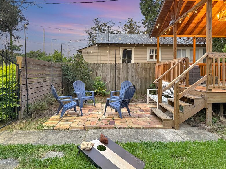 Mid City Baton Rouge Retreat with Carriage House - Baton Rouge, Louisiana