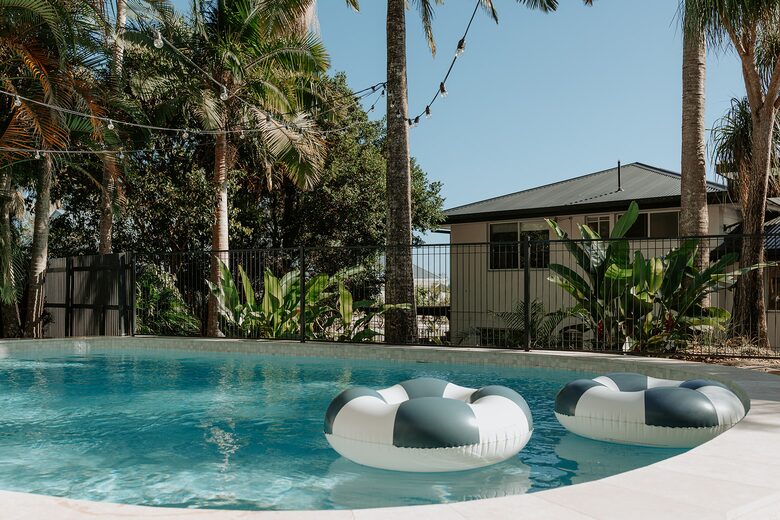 Modern Coastal Escape in the Heart of Bangalow - Bangalow, Australia