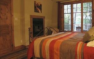 Mont Tremblant Lakefront Cottage - Mont Tremblant, Canada