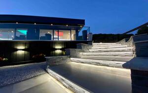 A Contemporary Glasshouse on Rudyard Lake - Rushton Spencer, United Kingdom