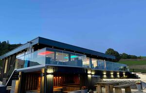 A Contemporary Glasshouse on Rudyard Lake - Rushton Spencer, United Kingdom