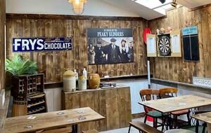 A Contemporary Glasshouse on Rudyard Lake - Rushton Spencer, United Kingdom