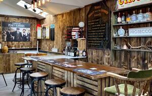 A Contemporary Glasshouse on Rudyard Lake - Rushton Spencer, United Kingdom