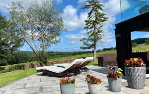 A Contemporary Glasshouse on Rudyard Lake - Rushton Spencer, United Kingdom