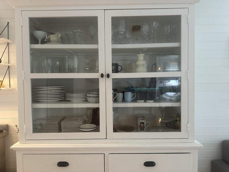 Inviting Town-Center residence With Cozy Lower Lounge - Akureyri, Iceland