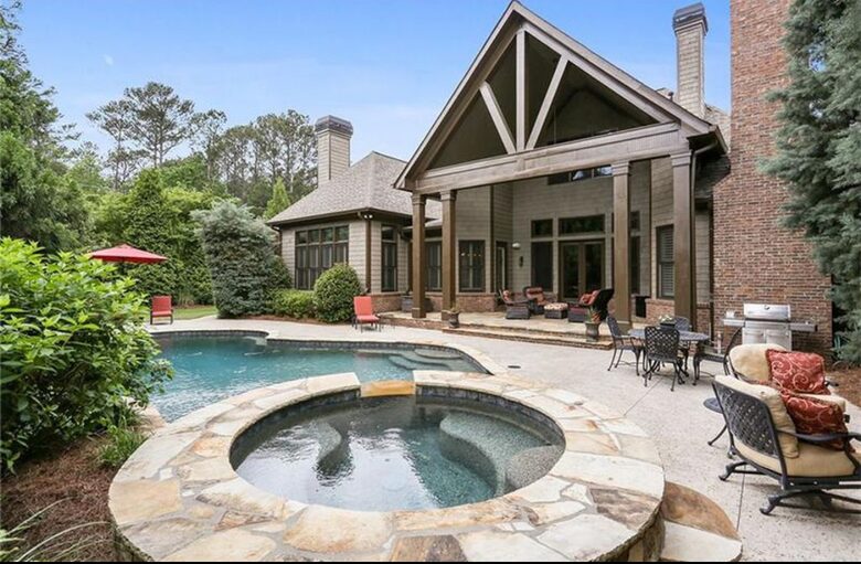 Classic Southern Luxury Home in Marietta - Marietta, Georgia