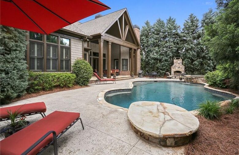 Classic Southern Luxury Home in Marietta - Marietta, Georgia