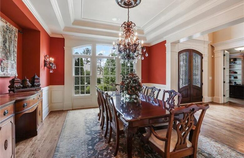 Classic Southern Luxury Home in Marietta - Marietta, Georgia