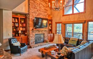 Elegant Banner Elk Retreat Near Ski Resorts - Banner Elk, North Carolina
