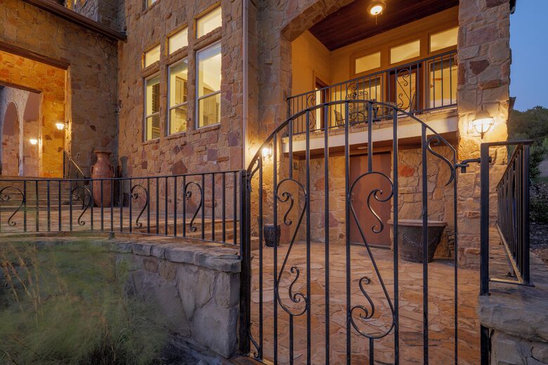 Lake Travis Luxury Estate with Panoramic Views - Volente, Texas