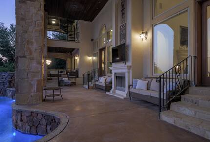 Lake Travis Luxury Estate with Panoramic Views - Volente, Texas