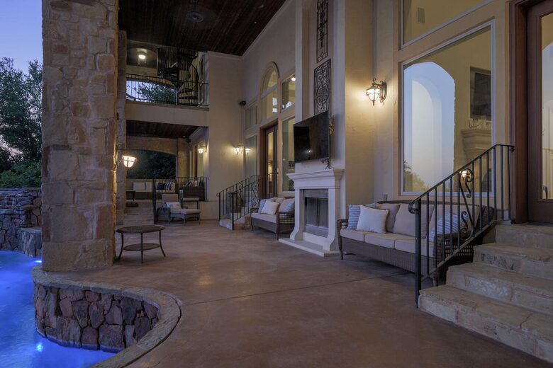 Lake Travis Luxury Estate with Panoramic Views - Volente, Texas