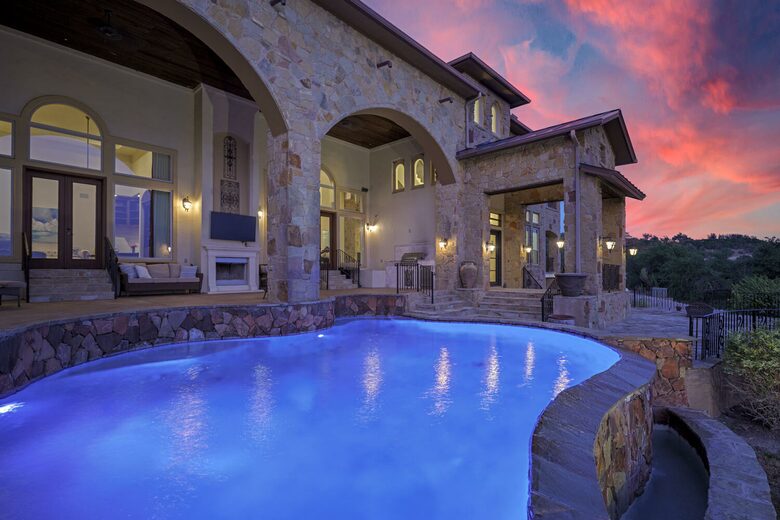 Lake Travis Luxury Estate with Panoramic Views - Volente, Texas