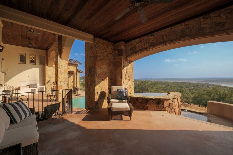 Lake Travis Luxury Estate with Panoramic Views - Volente, Texas