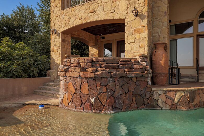 Lake Travis Luxury Estate with Panoramic Views - Volente, Texas