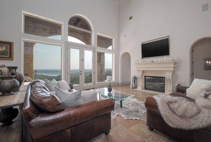 Lake Travis Luxury Estate with Panoramic Views - Volente, Texas