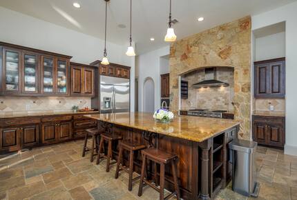 Lake Travis Luxury Estate with Panoramic Views - Volente, Texas