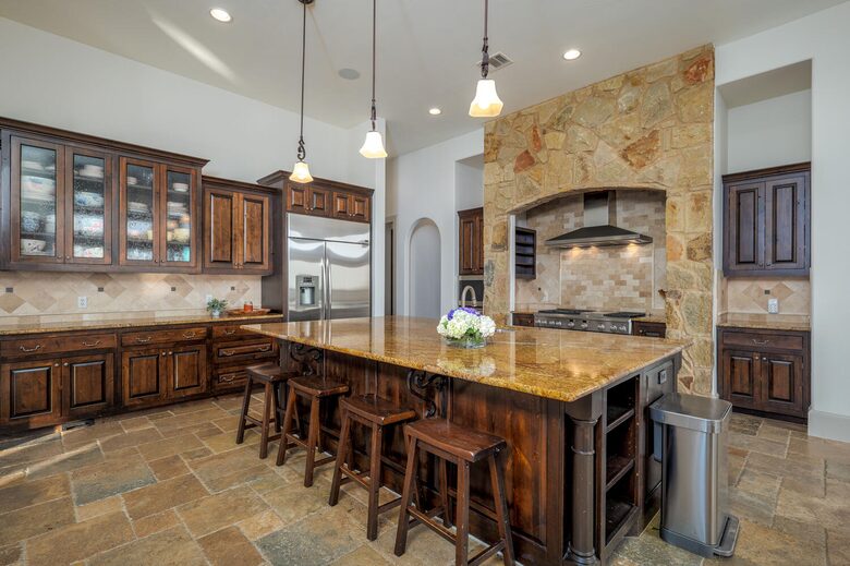 Lake Travis Luxury Estate with Panoramic Views - Volente, Texas