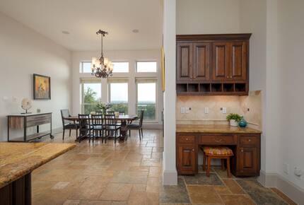 Lake Travis Luxury Estate with Panoramic Views - Volente, Texas