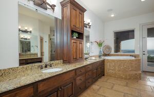 Lake Travis Luxury Estate with Panoramic Views - Volente, Texas