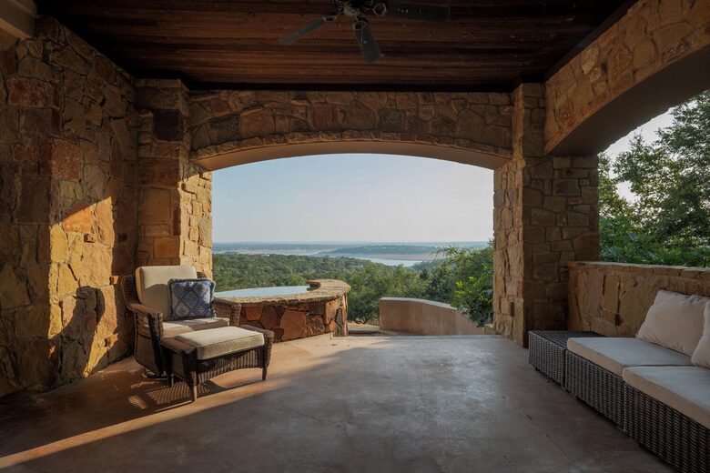 Lake Travis Luxury Estate with Panoramic Views - Volente, Texas