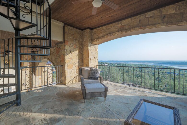 Lake Travis Luxury Estate with Panoramic Views - Volente, Texas