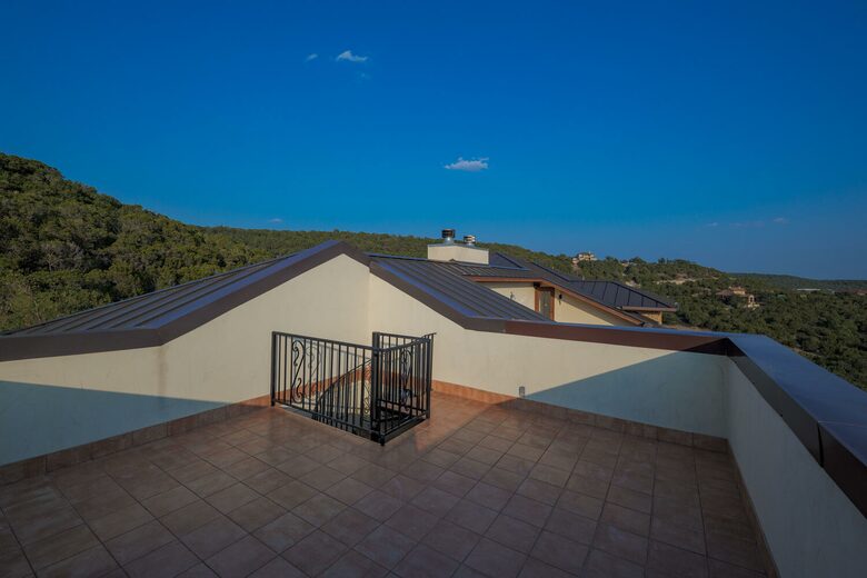 Lake Travis Luxury Estate with Panoramic Views - Volente, Texas