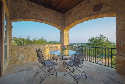 Lake Travis Luxury Estate with Panoramic Views - Volente, Texas
