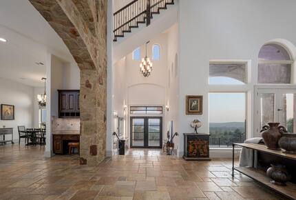 Lake Travis Luxury Estate with Panoramic Views - Volente, Texas