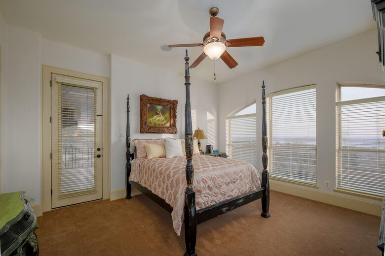 Lake Travis Luxury Estate with Panoramic Views - Volente, Texas