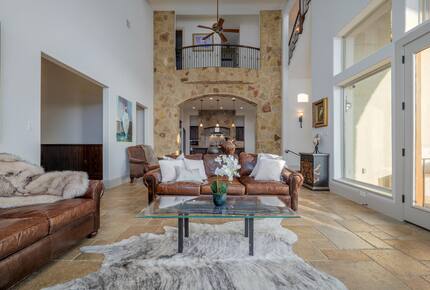 Lake Travis Luxury Estate with Panoramic Views - Volente, Texas